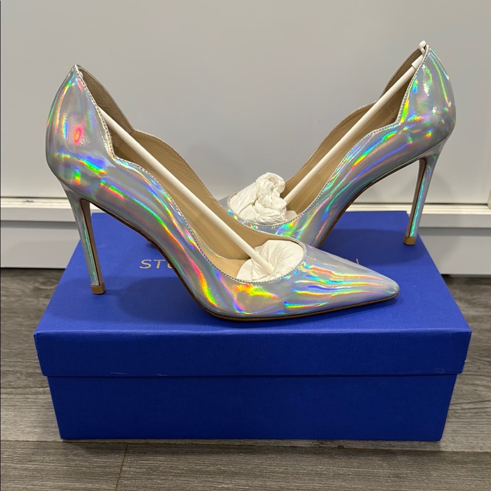 Stuart Weitzman Silver Scalloped Iridescent Patent Heels